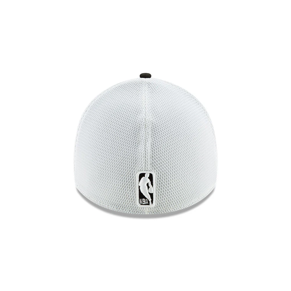 Earned Not Given Toronto Raptors 39Thirty Holiday Edition CS19 White/Black New Era FlexFit - Image 6