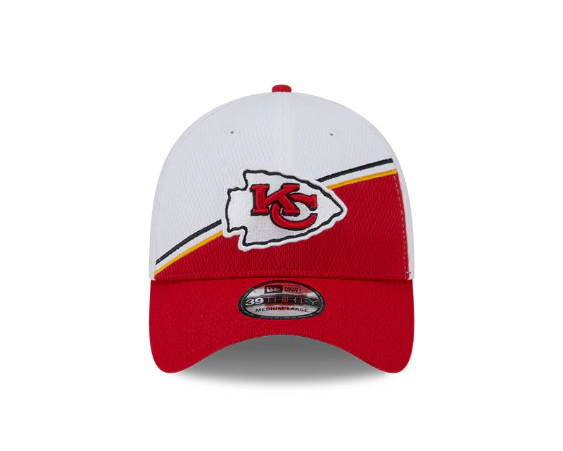 Kansas City Chiefs New Era 2023 Sideline 39THIRTY Flex Hat - White/Red - Image 2