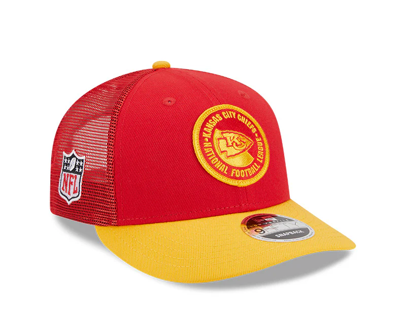 Kansas City Chiefs New Era 2023 Sideline Low Profile 9FIFTY Snapback Hat - Red/Gold - Image 3