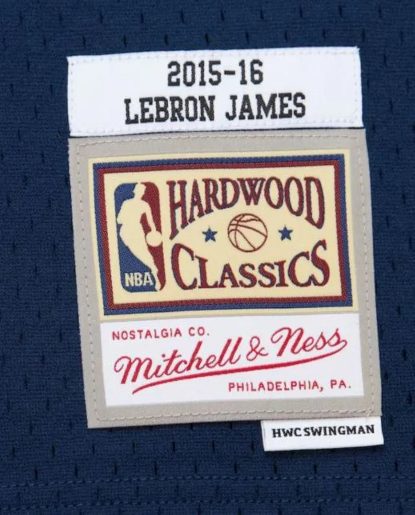LeBron James #23 Cleveland Cavaliers Mitchell & Ness 2015/16 Hardwood Classics Swingman Jersey - Navy - Image 3