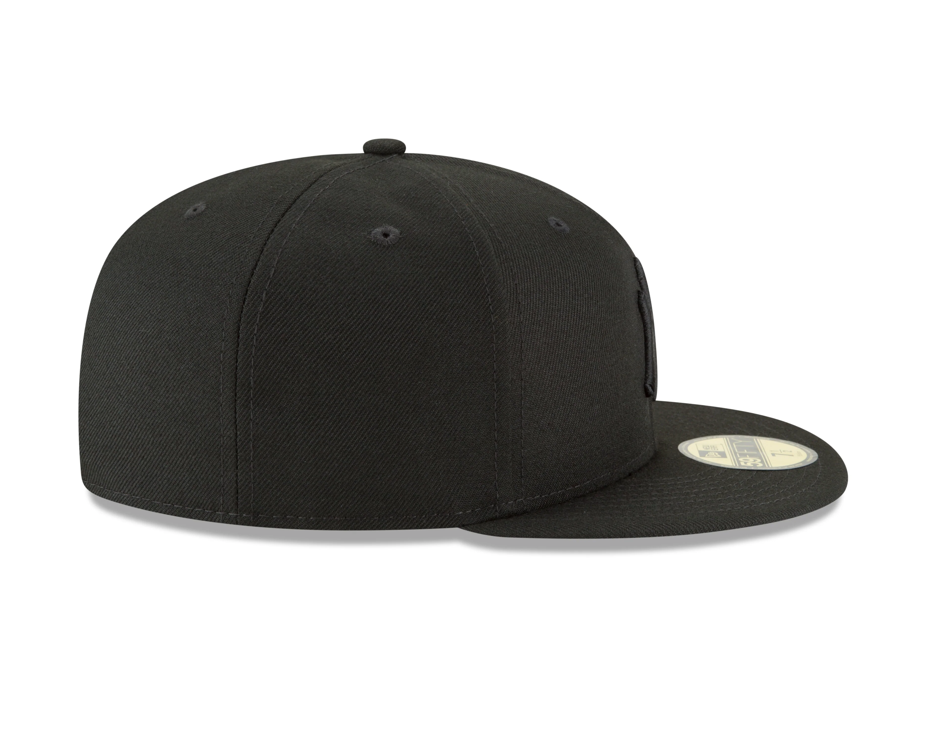 New York Yankees Black on Black 59fifty Fitted Hat - Image 6