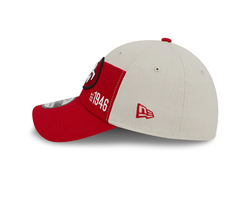 San Francisco 49ers  New Era 2023 Historic Sideline 39THIRTY Flex Hat - Cream/Red - Image 4